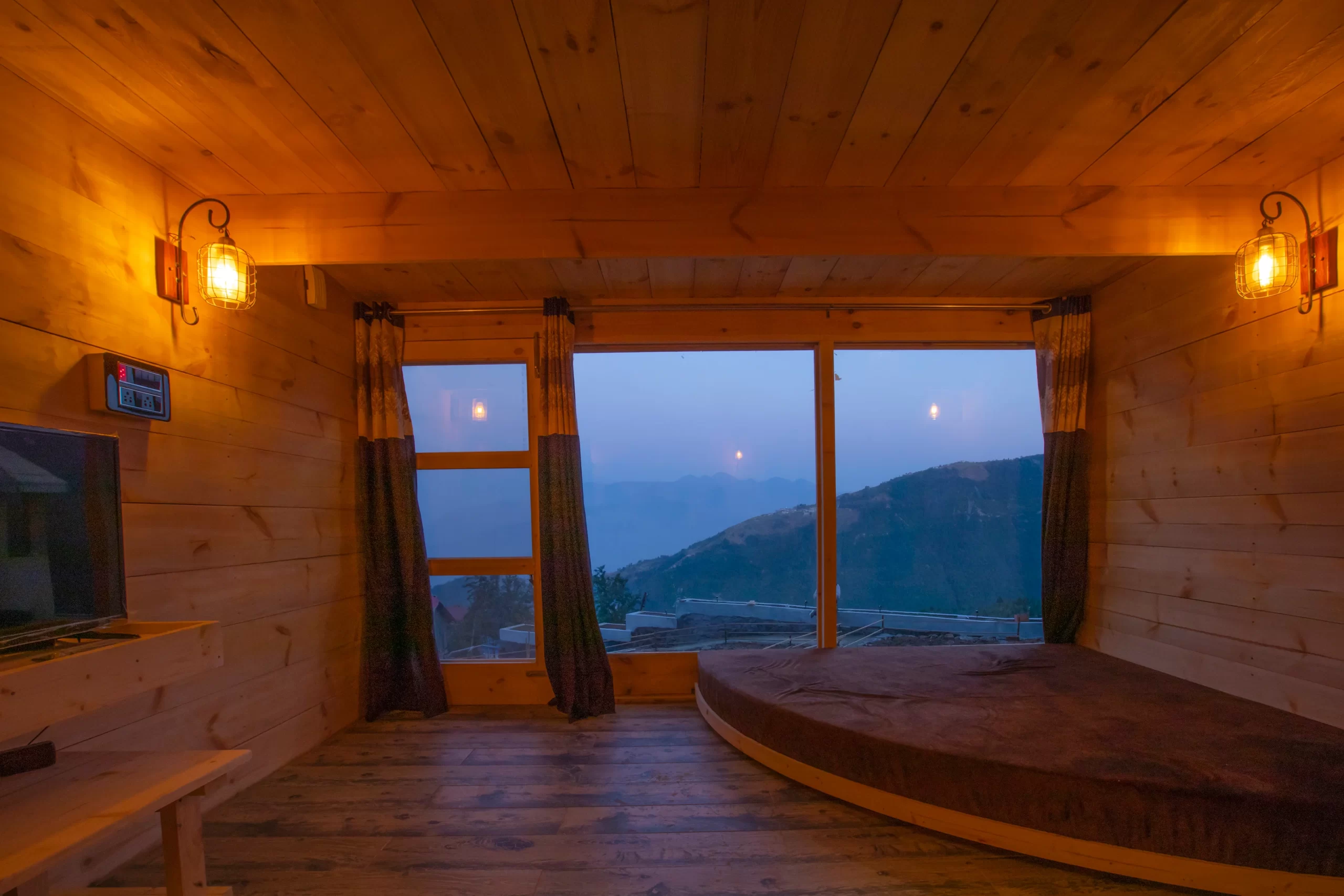 Wolf and woolf cottages in khajjiar himachal3