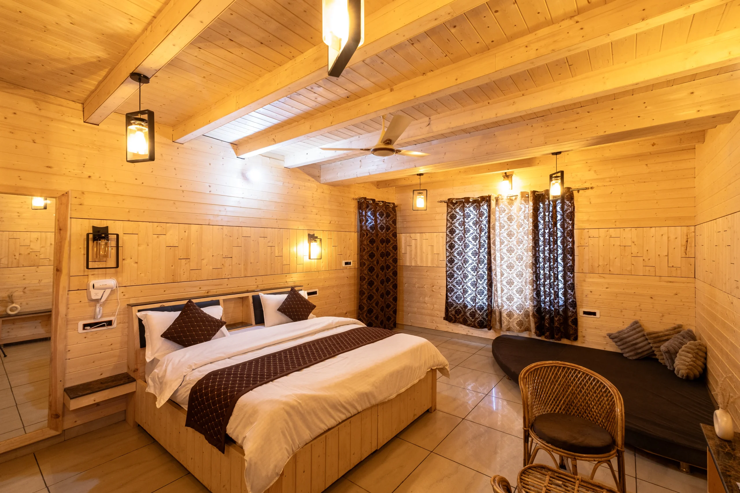 Rooms in Khajjiar wolf and woods 1