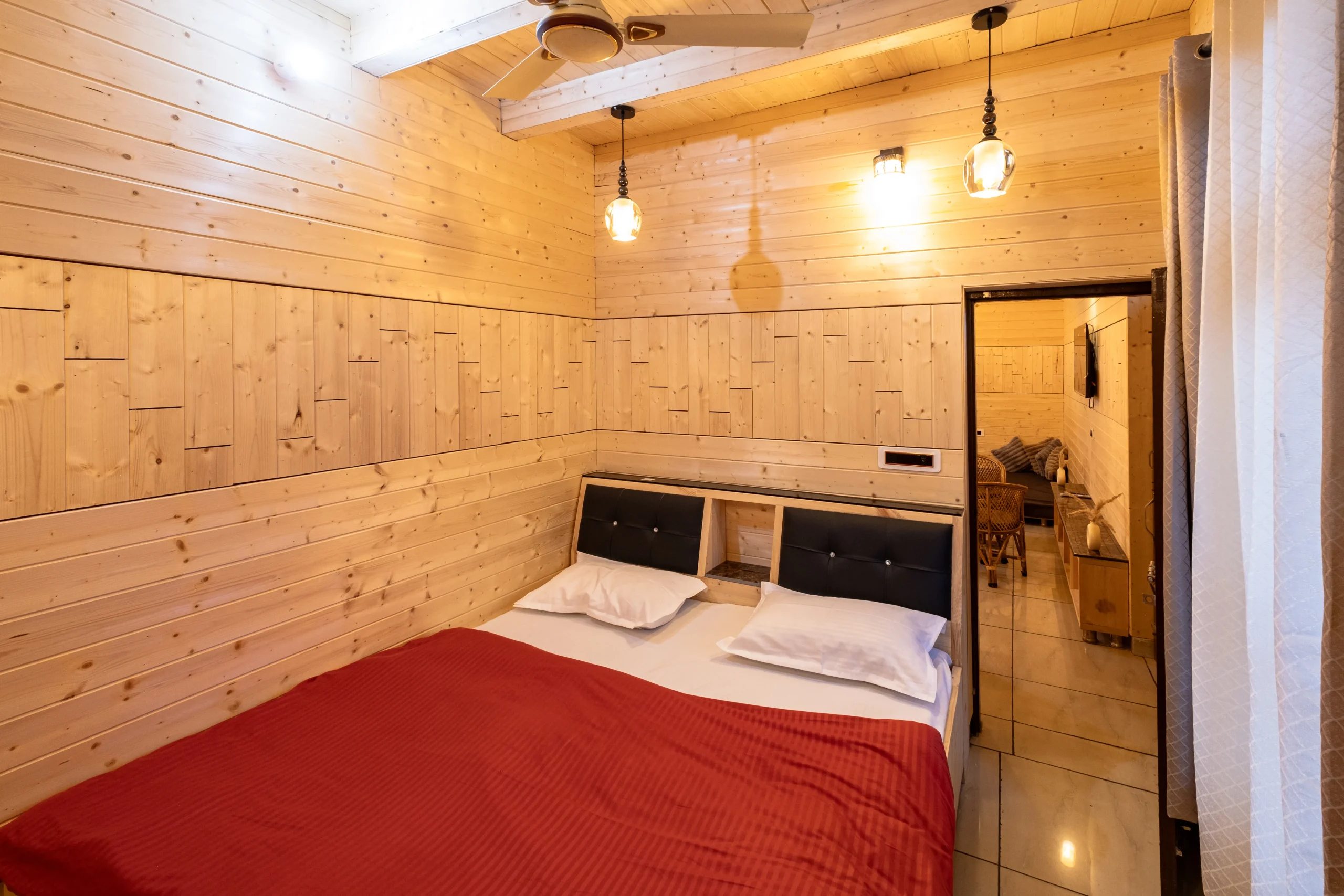 Rooms in Khajjiar wolf and woods5